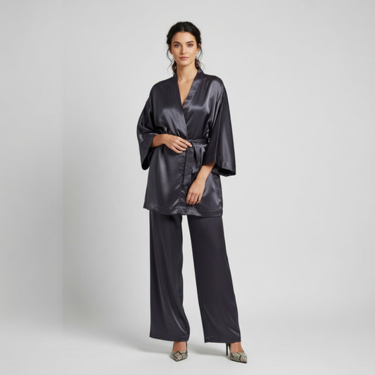 Noir Romance Kimono